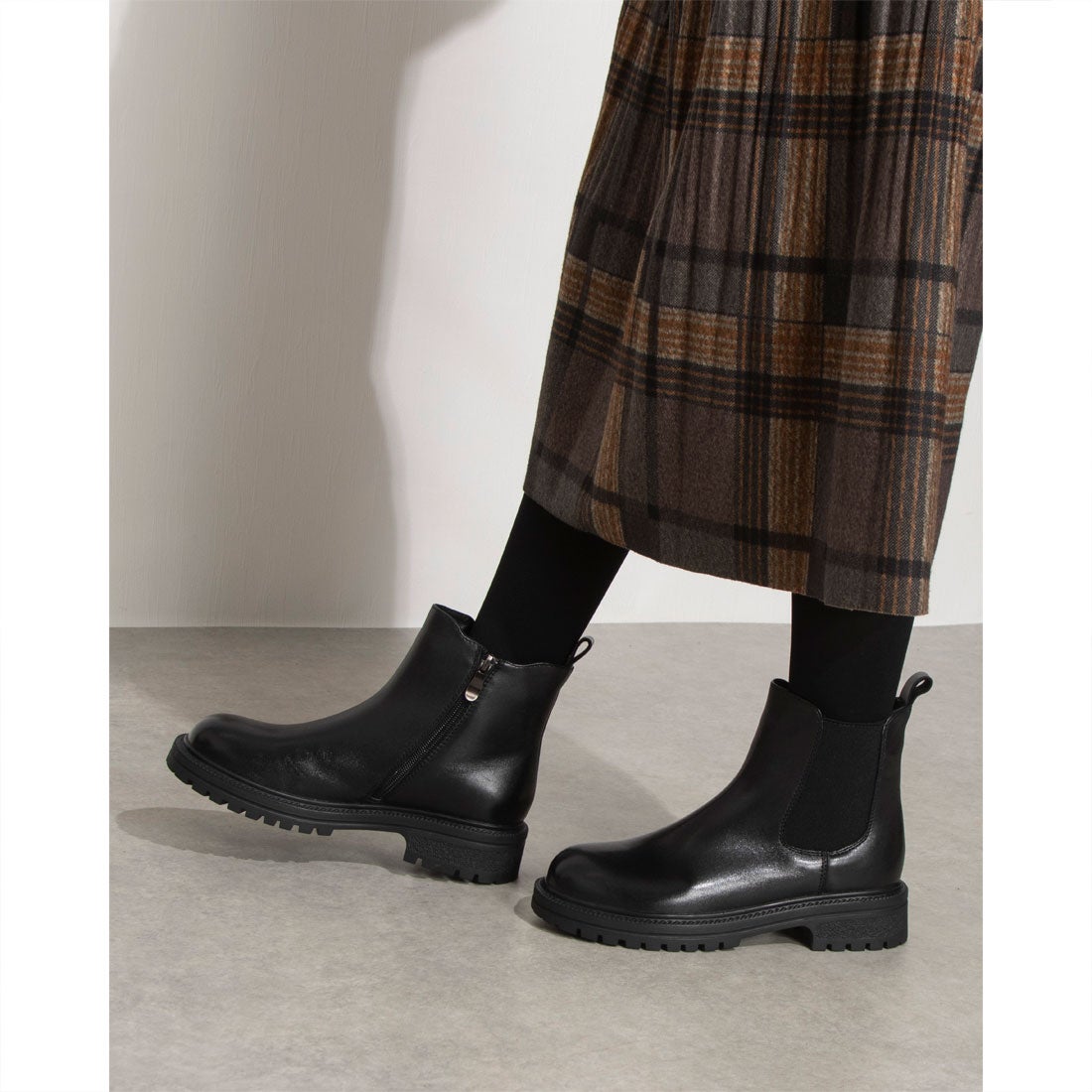 本革】 3E サイドゴアブーツ 55084 （ブラック） -モードカオリ MODE