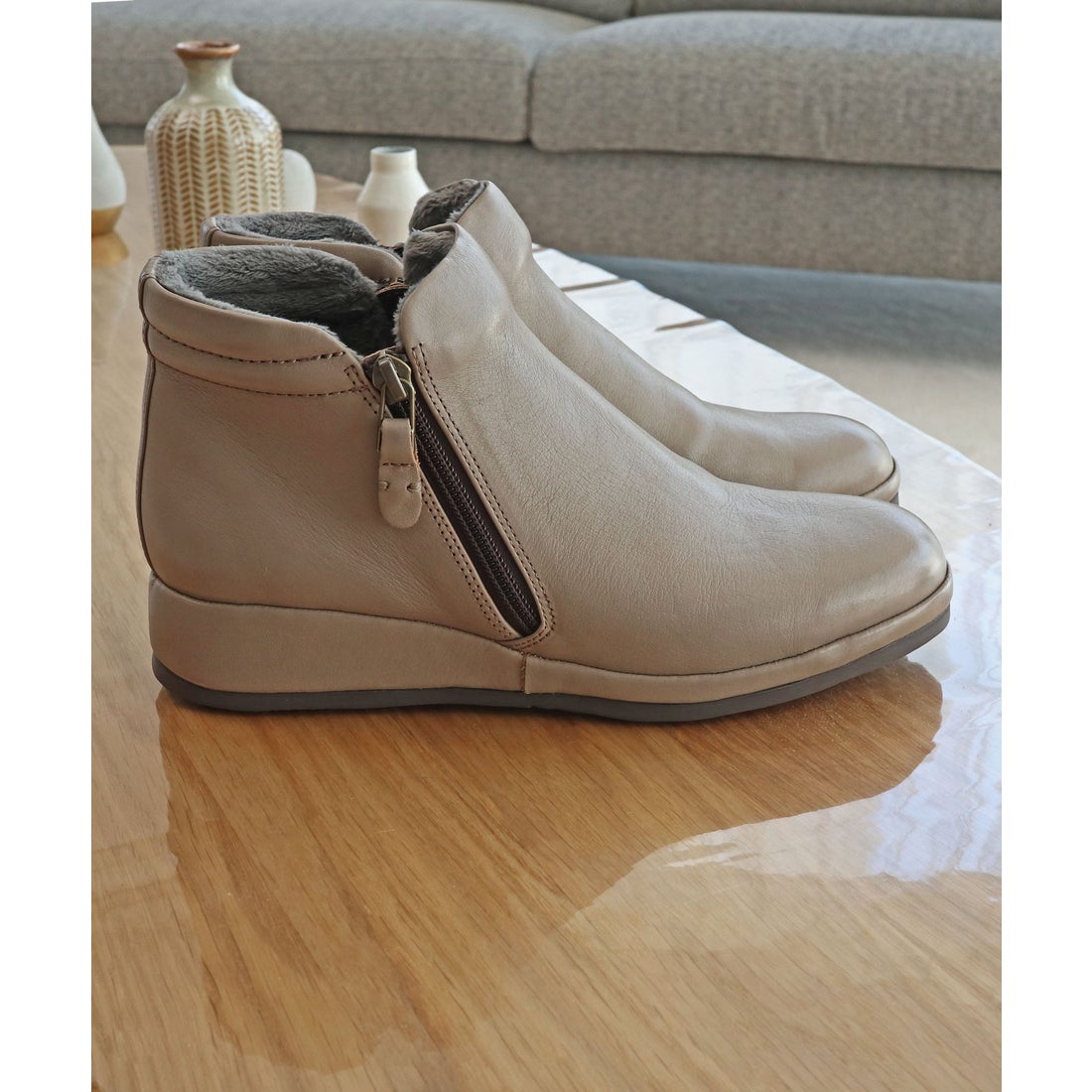 本革】 プラットサイドファスナーブーツ 6732 （グレージュ） -モード