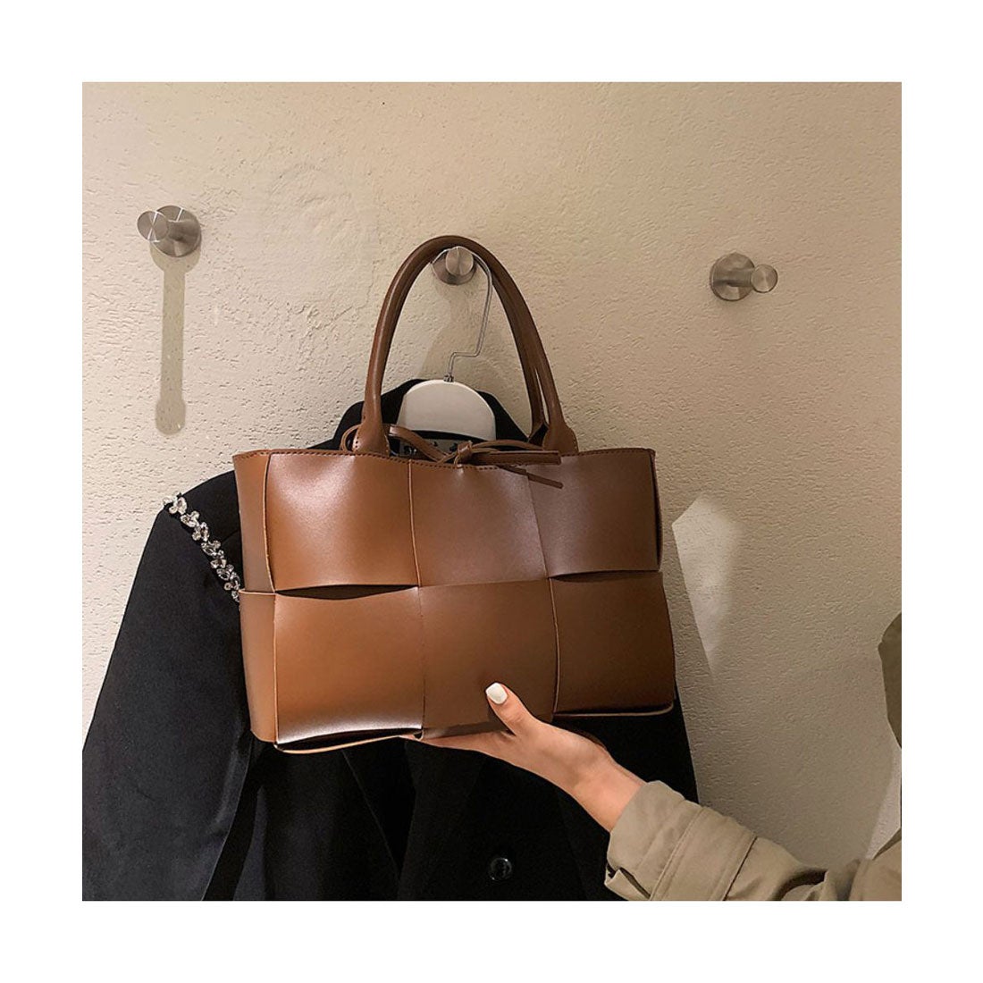 メゾンドラティール maison de LATIR 編み込みレザーショルダーバッグ