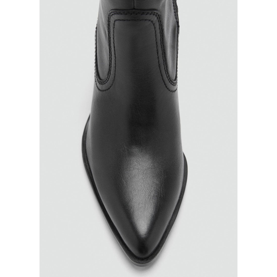 レザーショートブーツ .-- LILY （ブラック） -MANGO - マンゴ公式