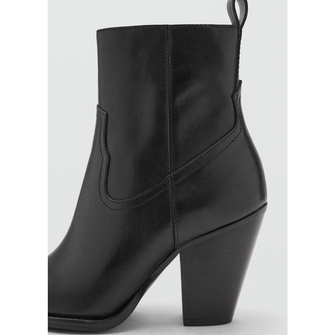 レザーショートブーツ .-- CHOCO （ブラック） -MANGO - マンゴ公式