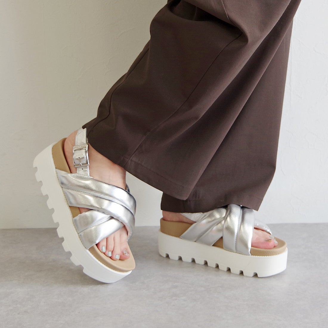 OFOF 厚底サンダル PURE SILVER ミュール OFOF 厚底サンダル PURE