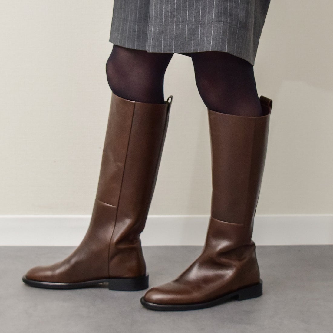 ジェイヴィエーエム JVAM ラウンドトウレザーロングブーツ （ブラウン