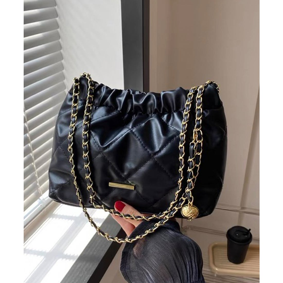 ショップニコニコ ShopNikoNiko 巾着型 キルティング ショルダーバッグ