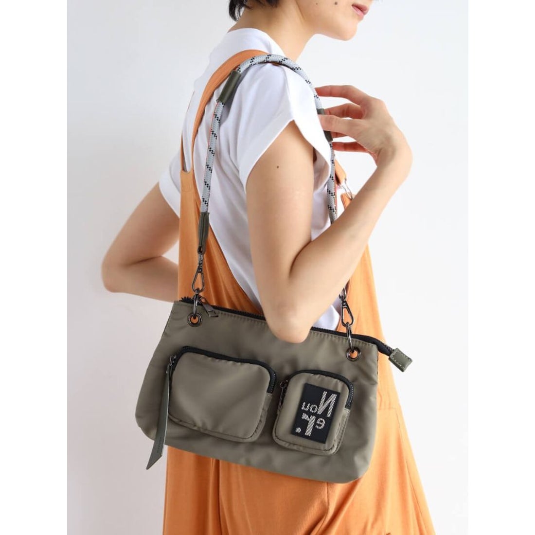 ヌエール nouer マルチウェイポケットデザインミニBAG （ブラック