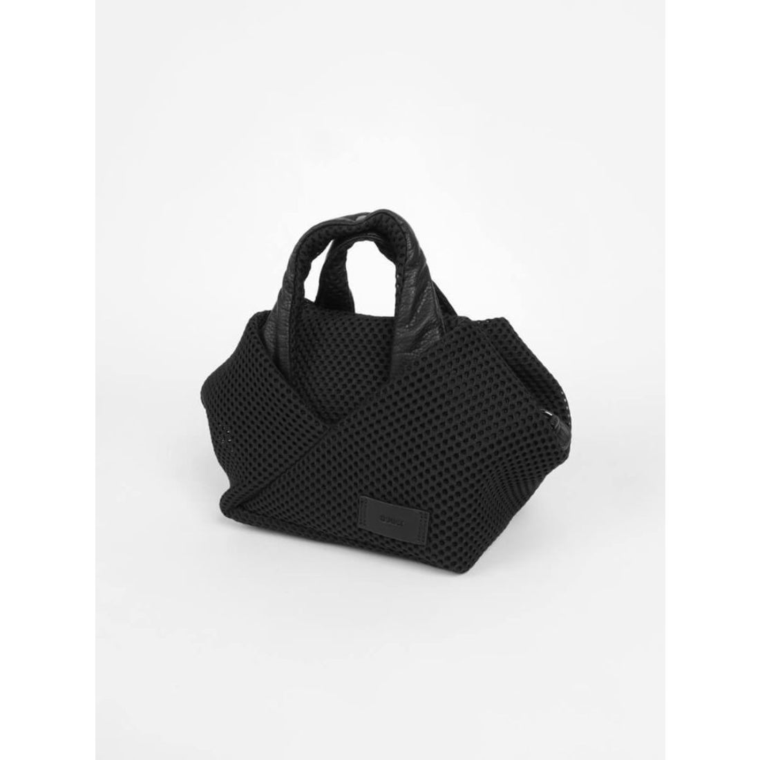 ヌエール nouer 2wayメッシュハンドバッグ （ブラック） -靴