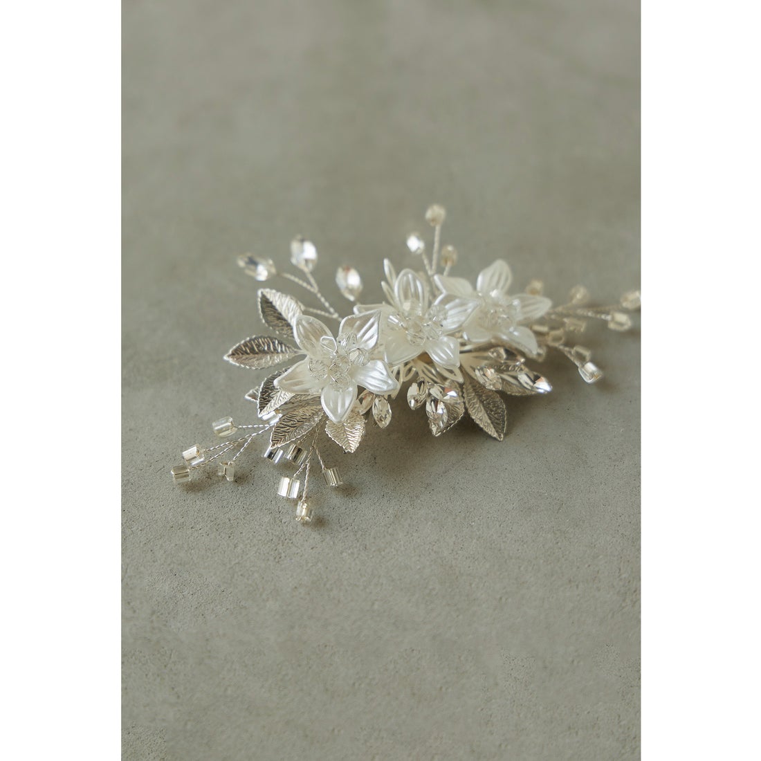 ニアナ niana フラワーモチーフヘアクリップ ヘアアクセサリー 結婚式