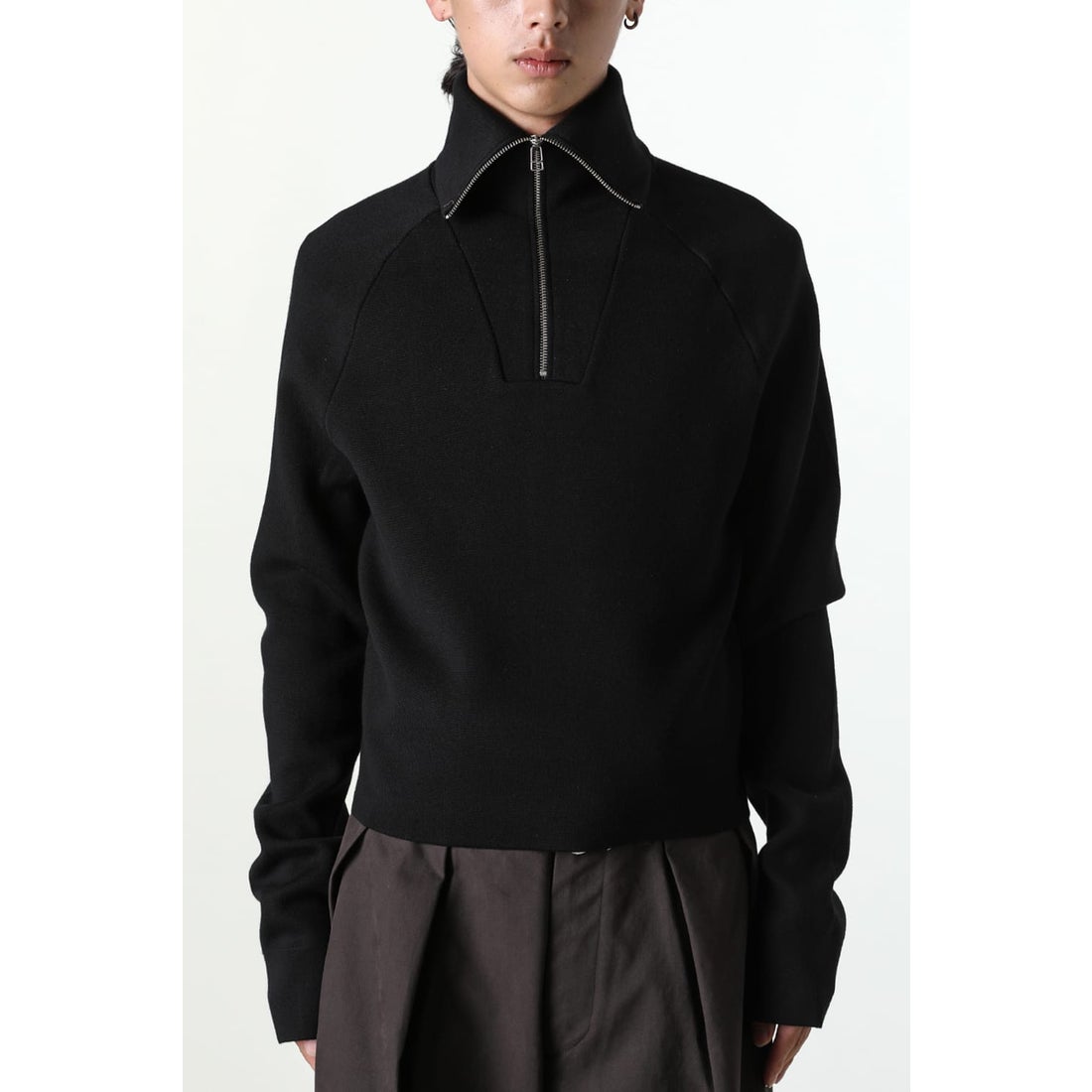 オマールアフリディ Omar Afridi Knitted Drivers Jumper （Black