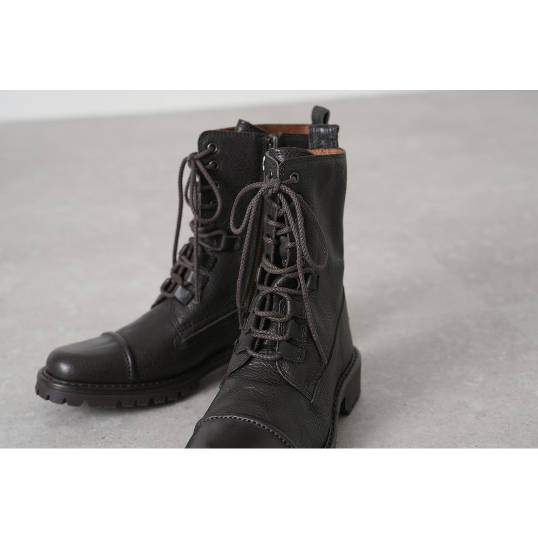 SAYA サヤ Saya レースアップショートブーツ （ダークブラウン） -靴