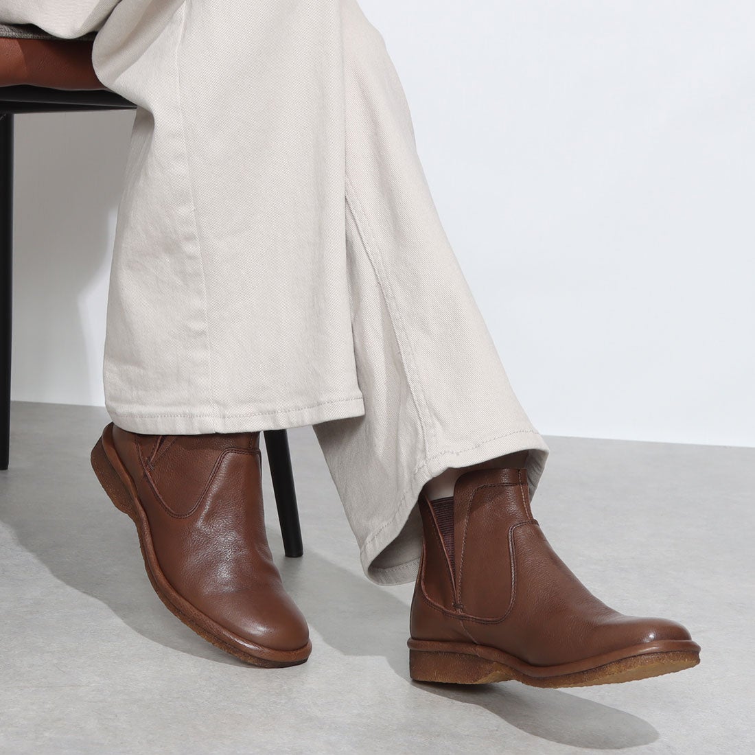 SAYA 【プラット製法】本革サイドゴアブーツ(ダークブラウン) -【公式