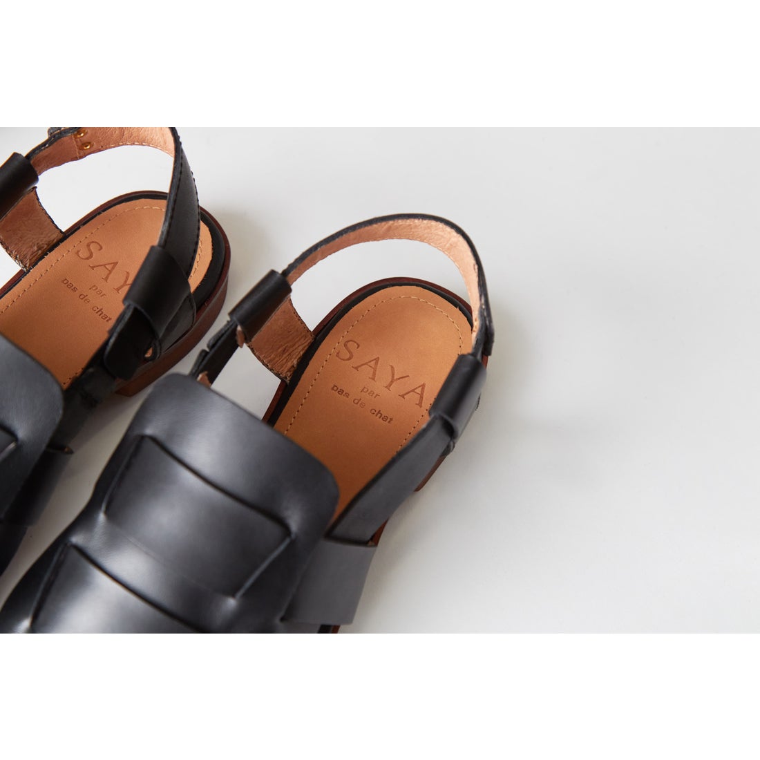 サヤ SAYA 本革グルカサンダル （ブラック） -【公式】ラボ・キゴシ