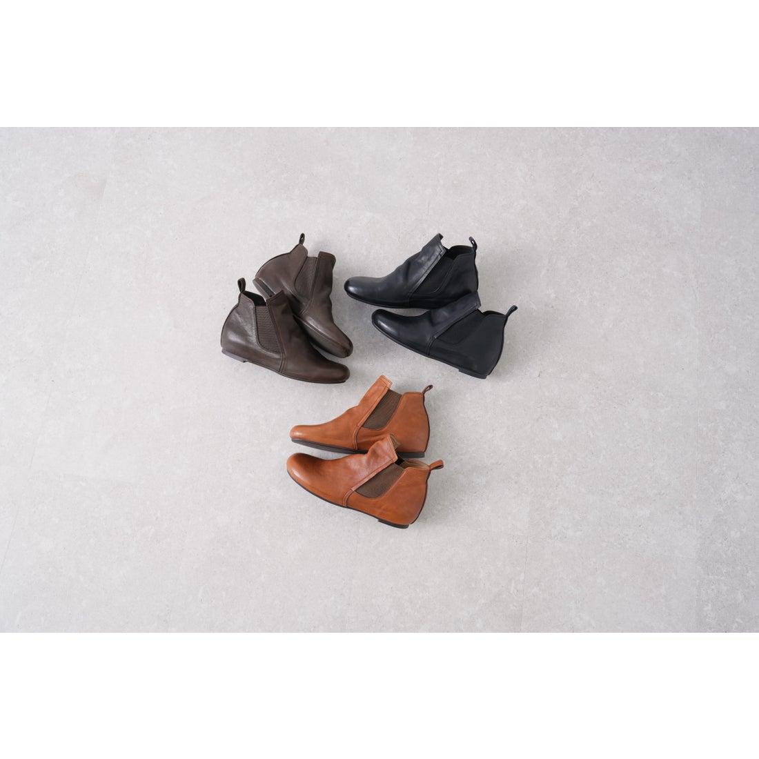 サヤ SAYA 本革プラット製法サイドゴアブーツ （ブラック） -【公式