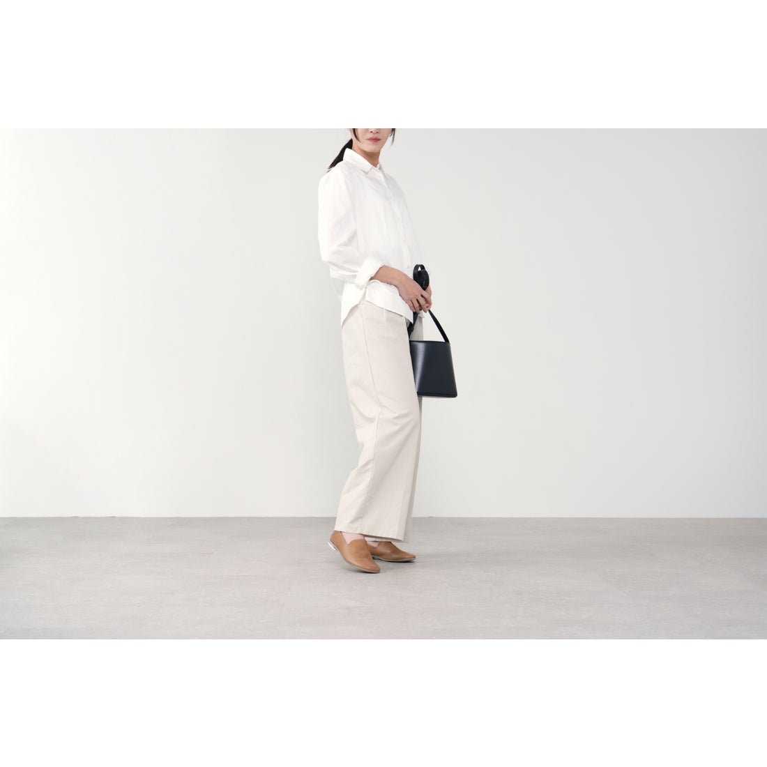 サヤ SAYA フラットスリップオンシューズ （ベージュ） -【公式】ラボ