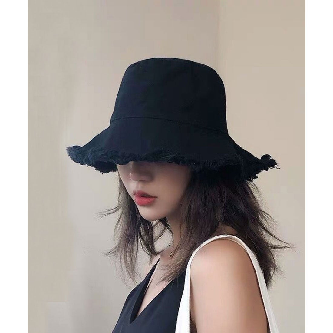 ブラック バケットハット フリンジ仕上げ