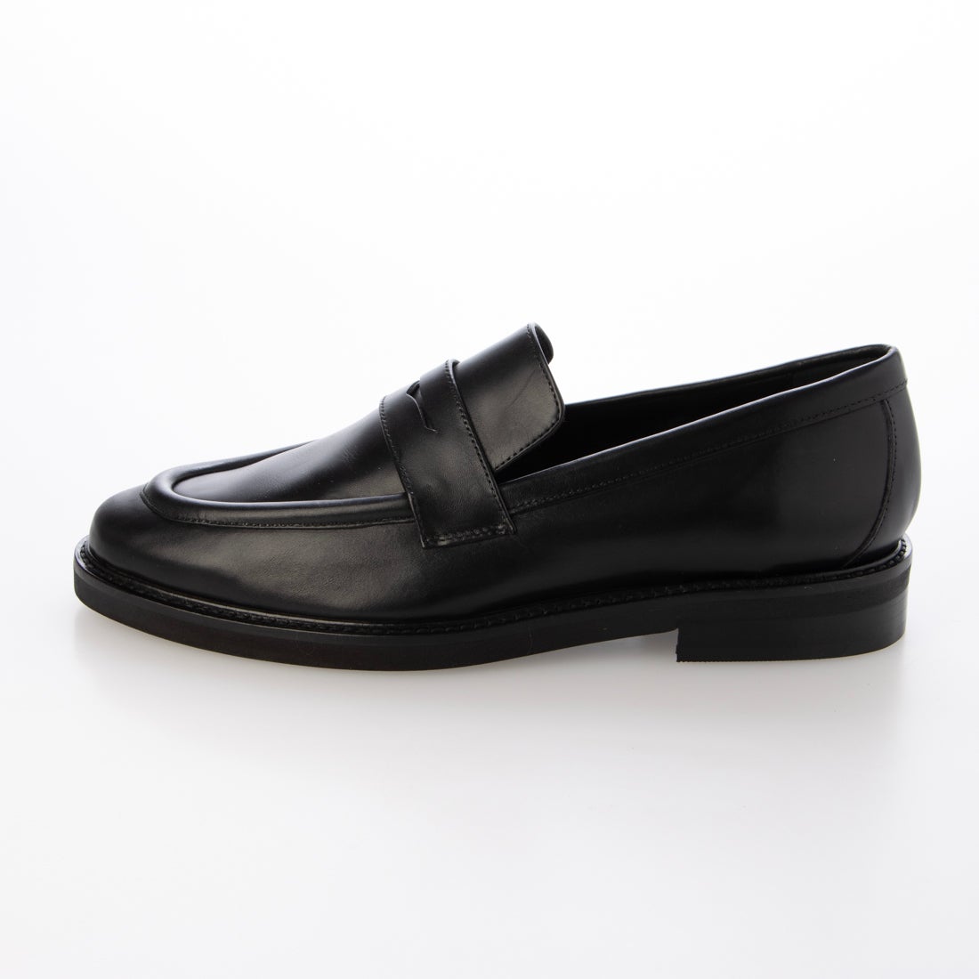 パスクッチ PASCUCCI ラウンドトウベーシックローファー （ブラック