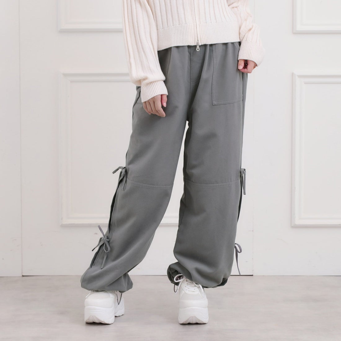 ピンク ラテ PINK-latte ピーチ起毛リボン付カーゴパンツ （アイボリー