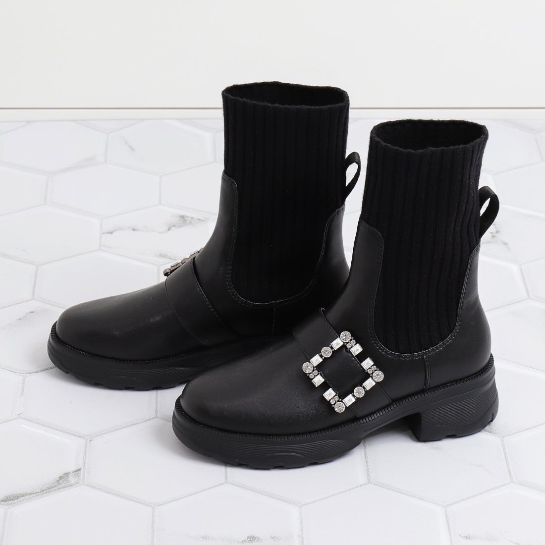 プラスダイアナ ＋diana リブニットショートブーツ （黒人工スムース