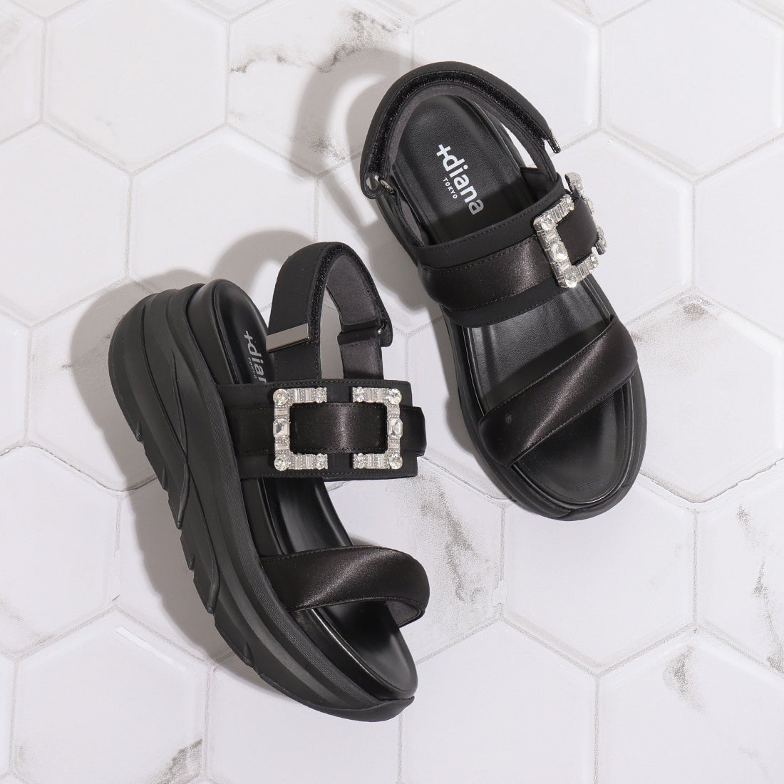 プラスダイアナ ＋diana 【軽量】ビジューバックル付き フットベット