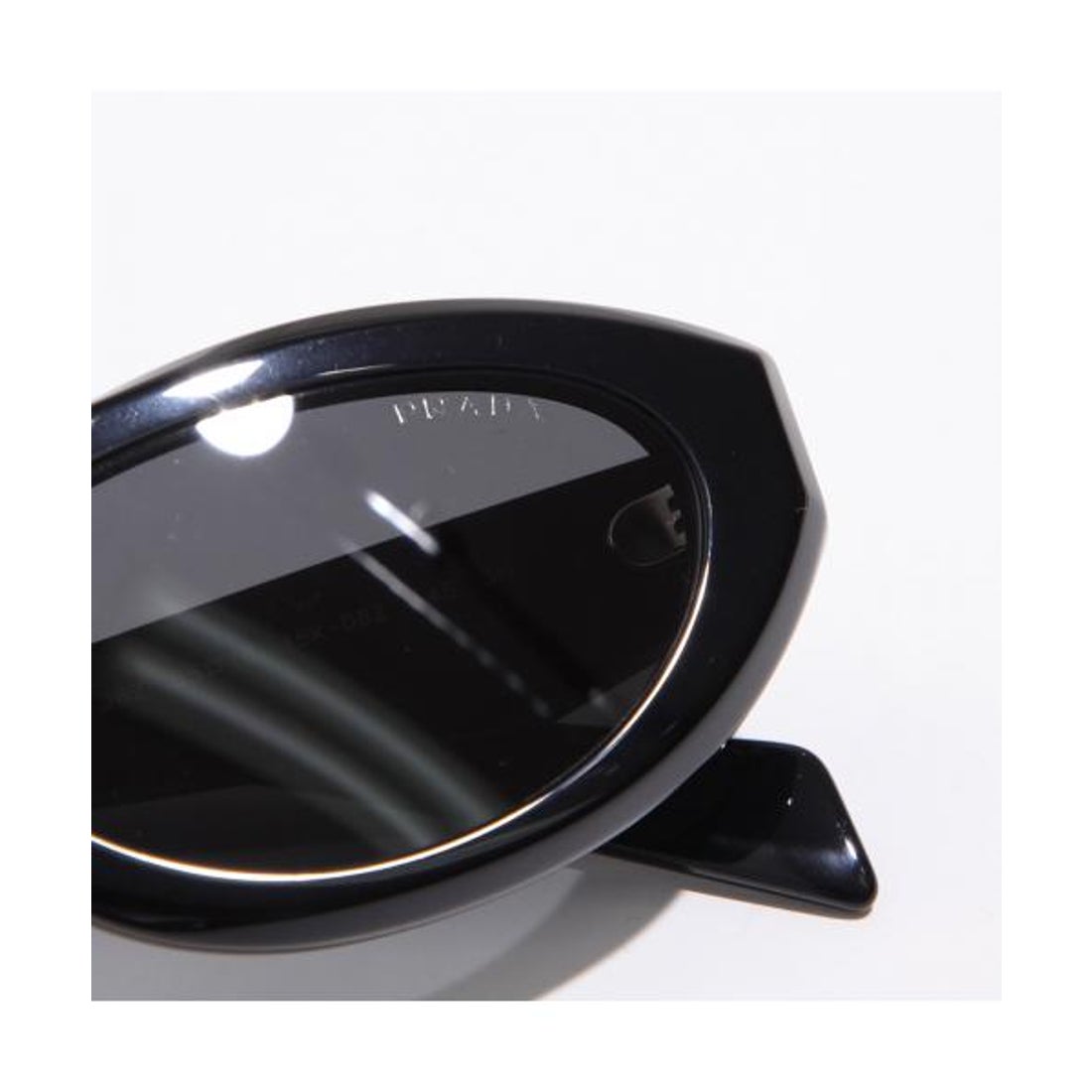 プラダ PRADA PRADA シンボルサングラス SPR 26Z キャットアイ型 （16K
