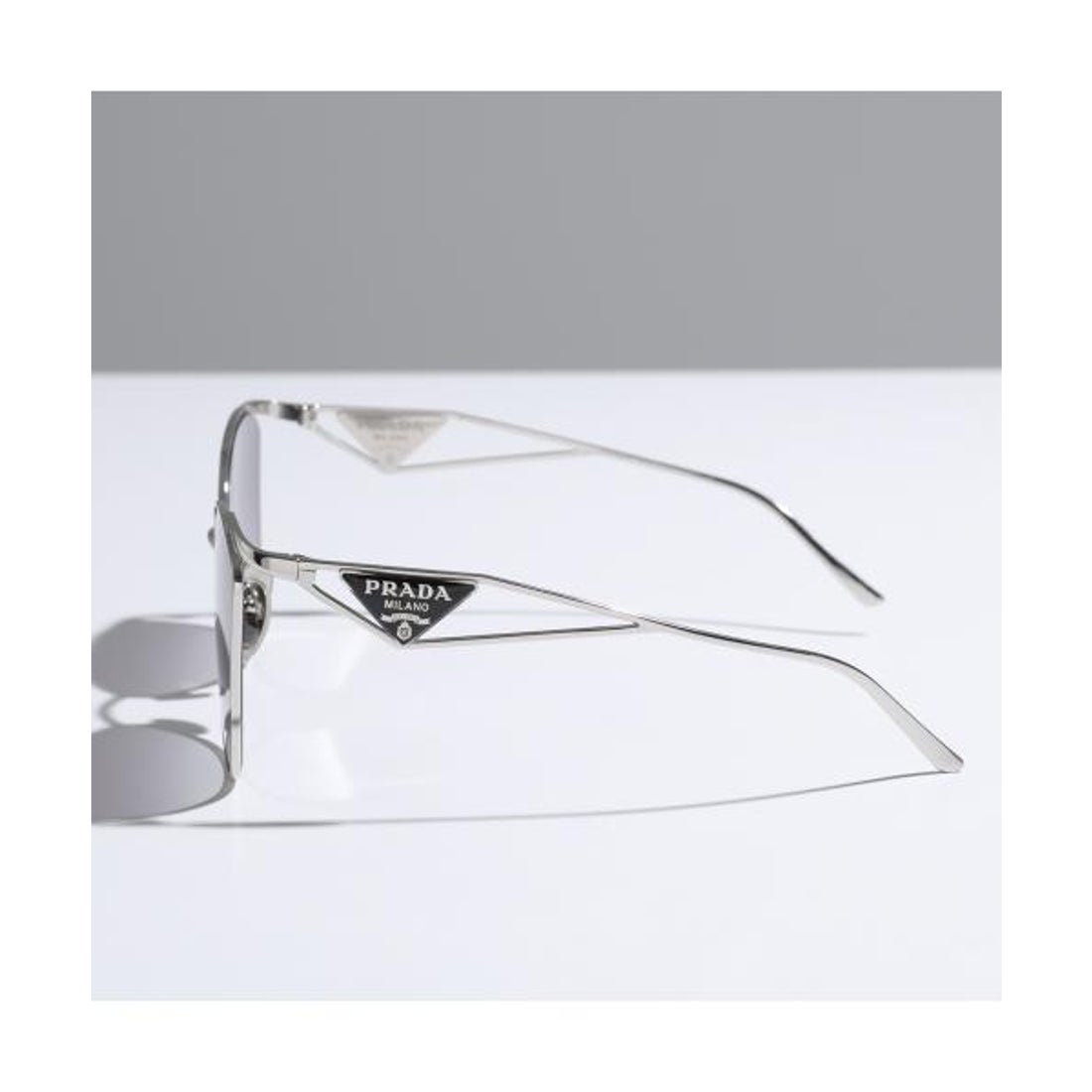 プラダ PRADA PRADA サングラス SPR50Z E1BC キャットアイ型 メタル