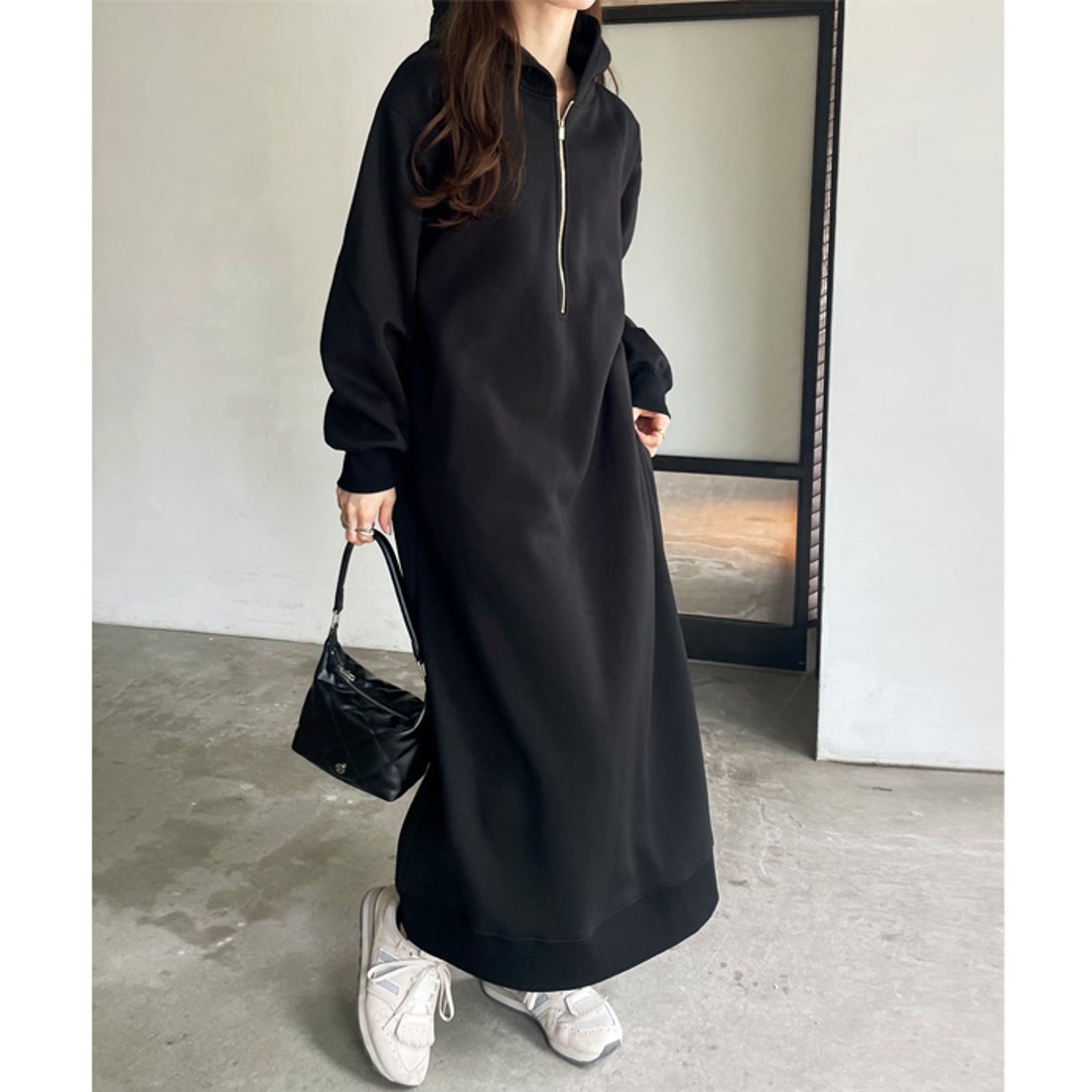 ジーラ GeeRA ハーフジップ裏起毛パーカーワンピース （ブラック） -靴