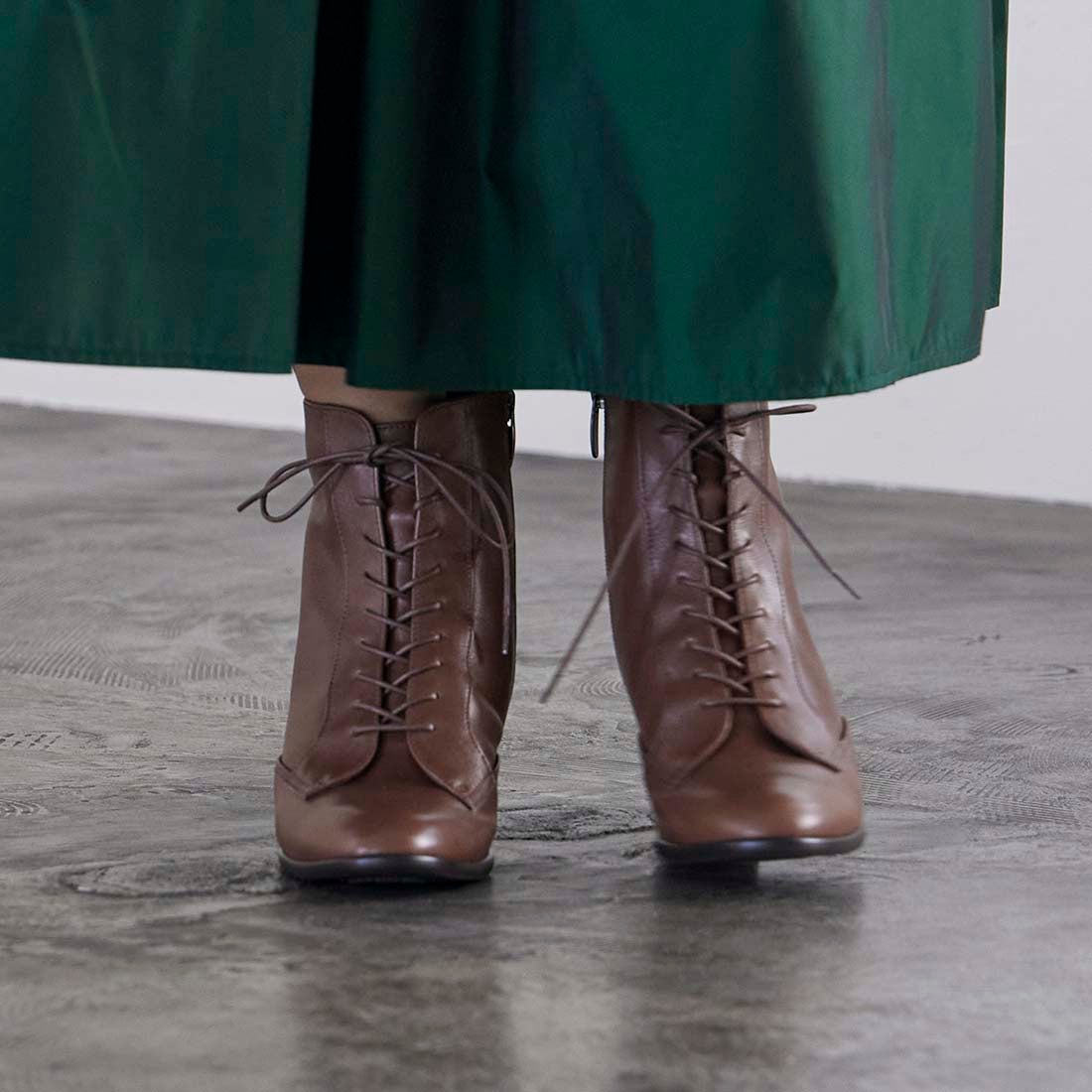 リズ ラフィーネ Riz raffinee 【3E】レースアップクラシカルショート