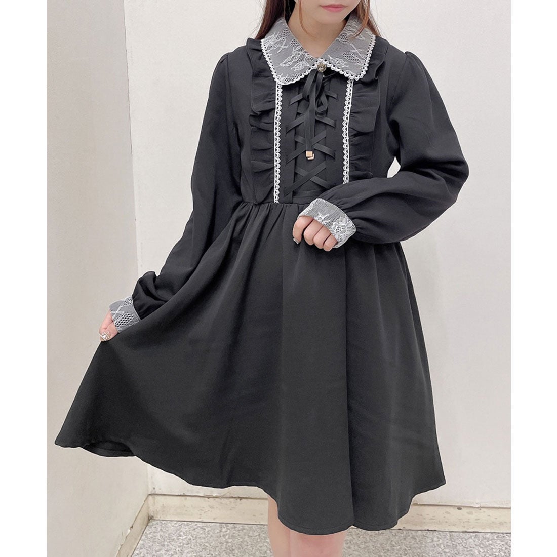 タグ付き ROJITA フロントレースアップワンピース ブラック