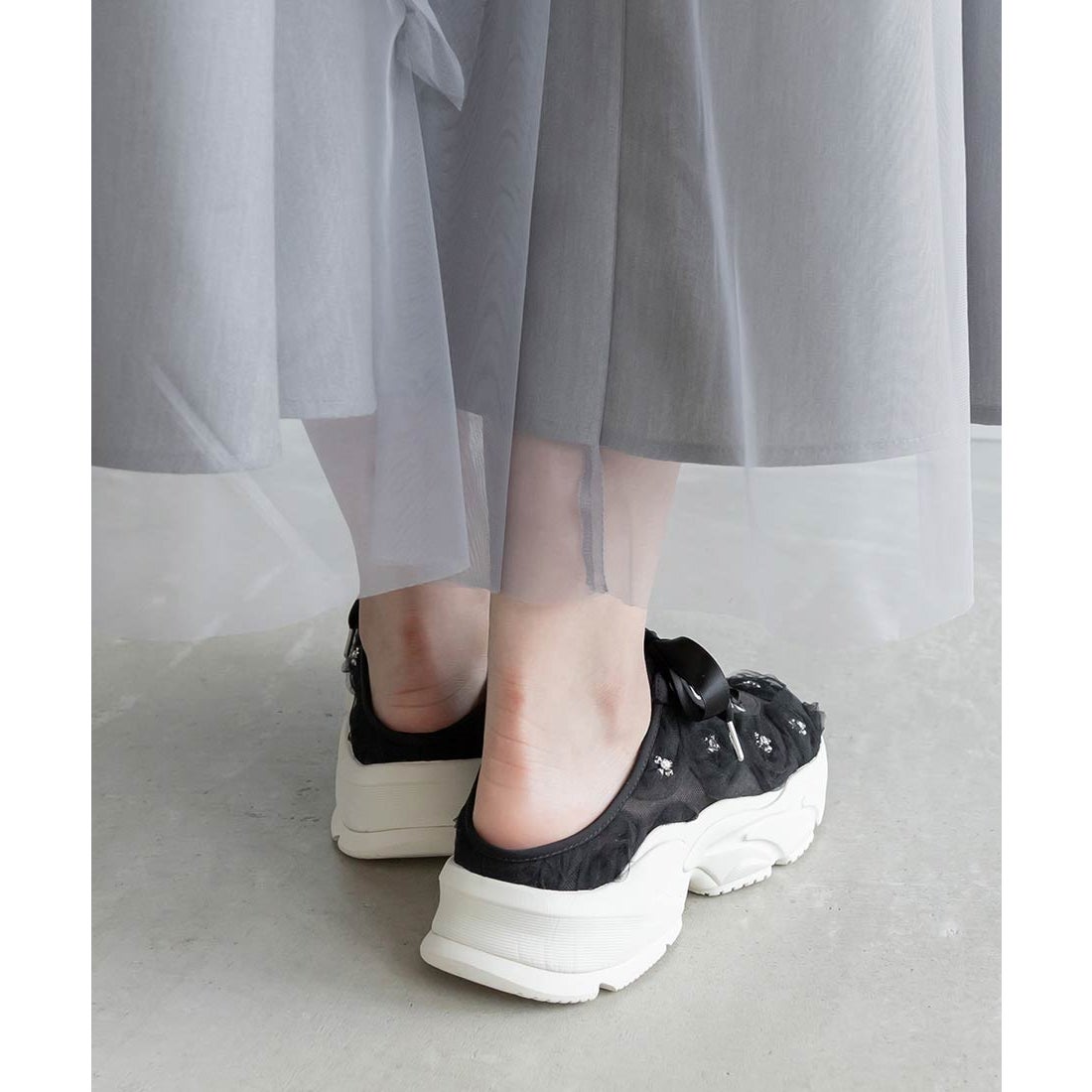 ランダ RANDA フラワービジュースニーカーミュール （BLACK