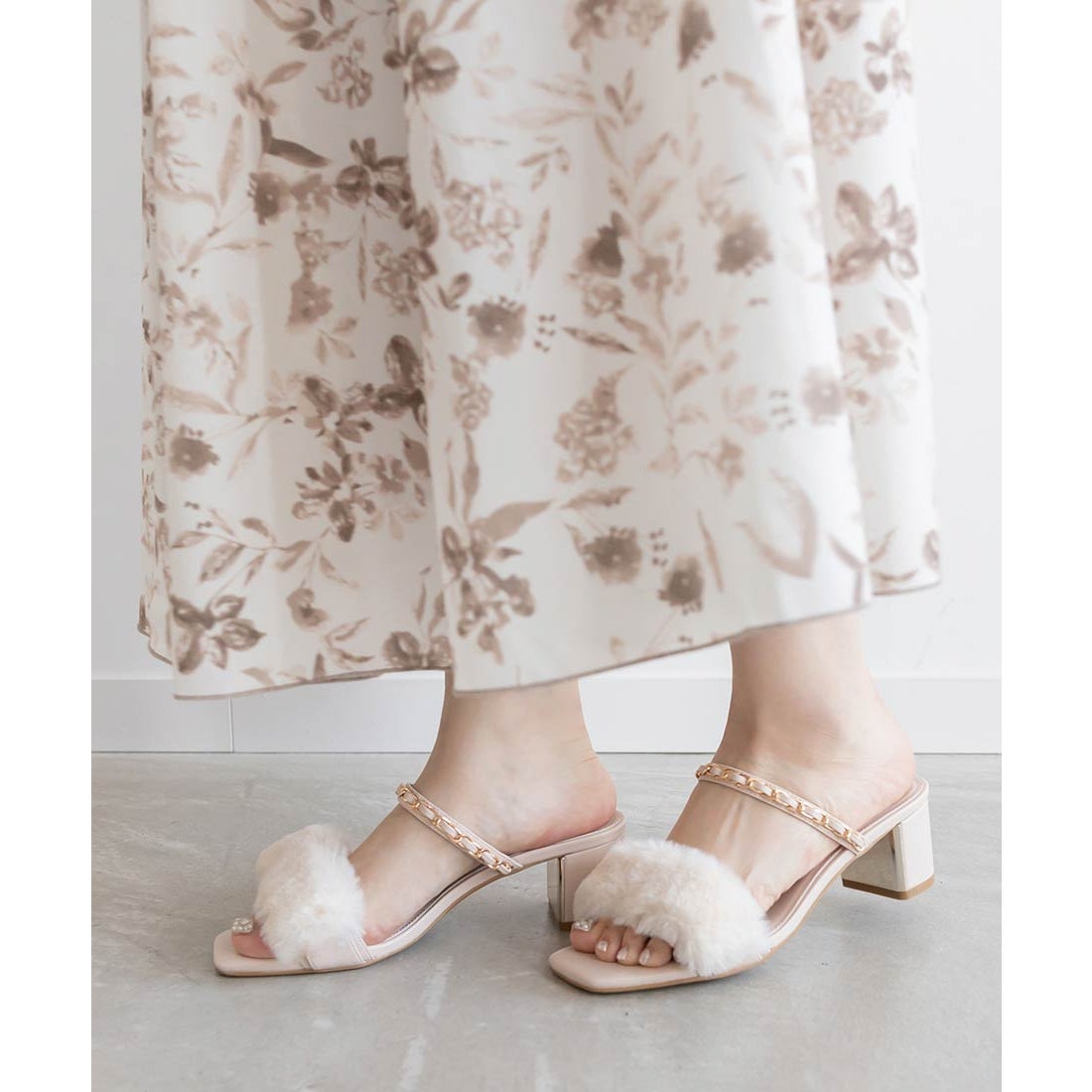 ランダ RANDA 2WAY ファーベルトミュールサンダル （IVORY） -靴