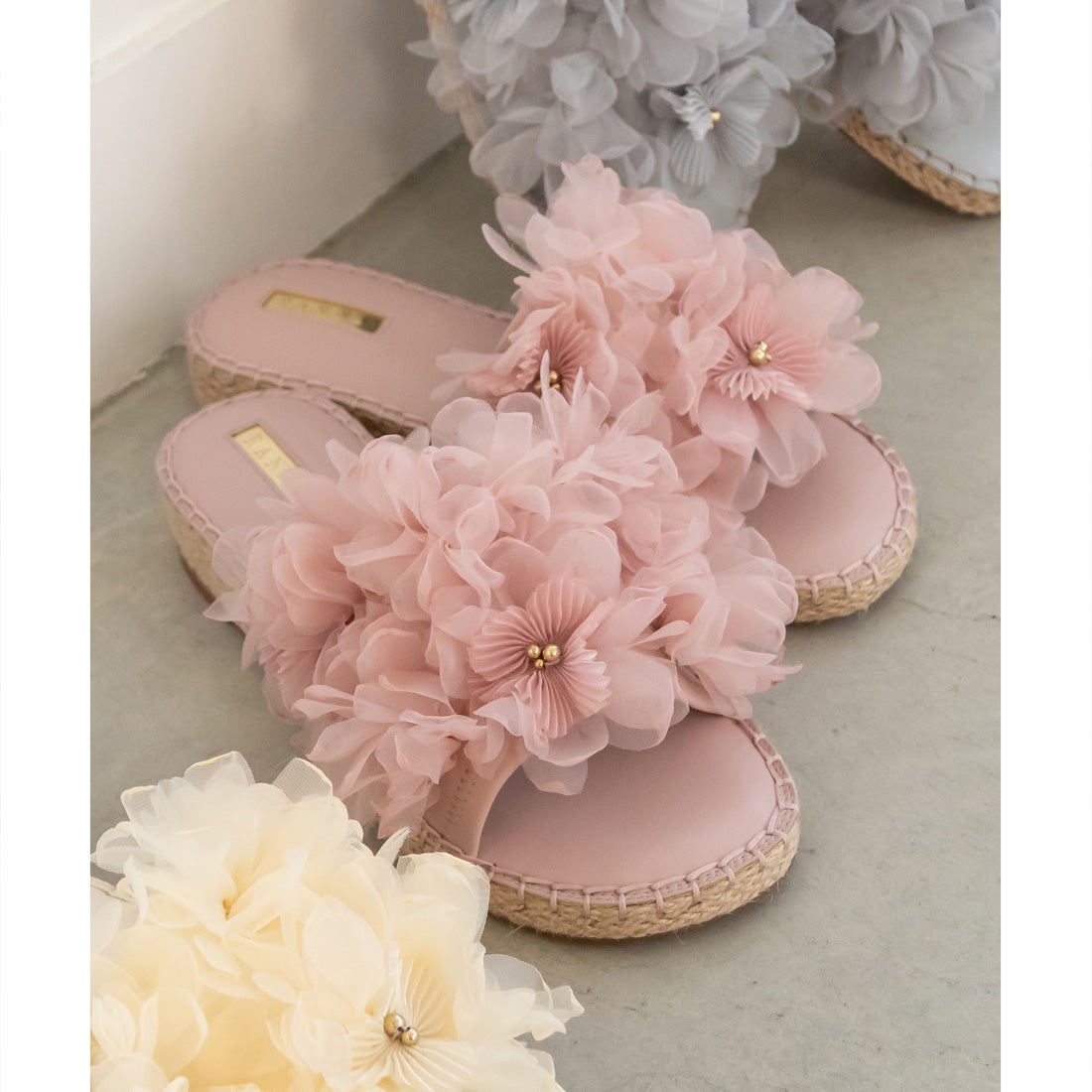 ランダ RANDA ストレスフリー/シフォンフラワーミュールサンダル