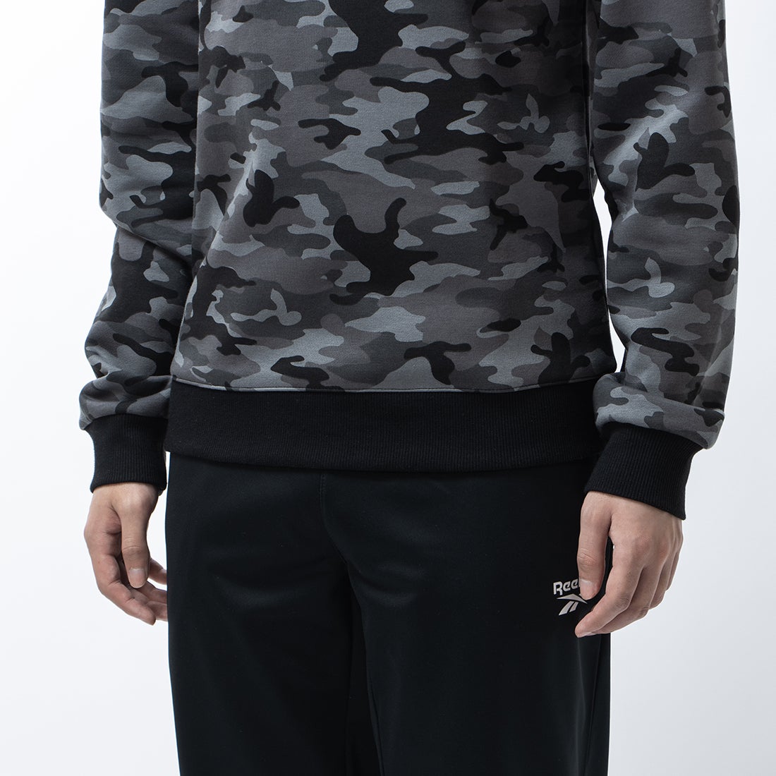 カモフラ クルーネック トップス / ID Camo Crew（ブラック） -Reebok
