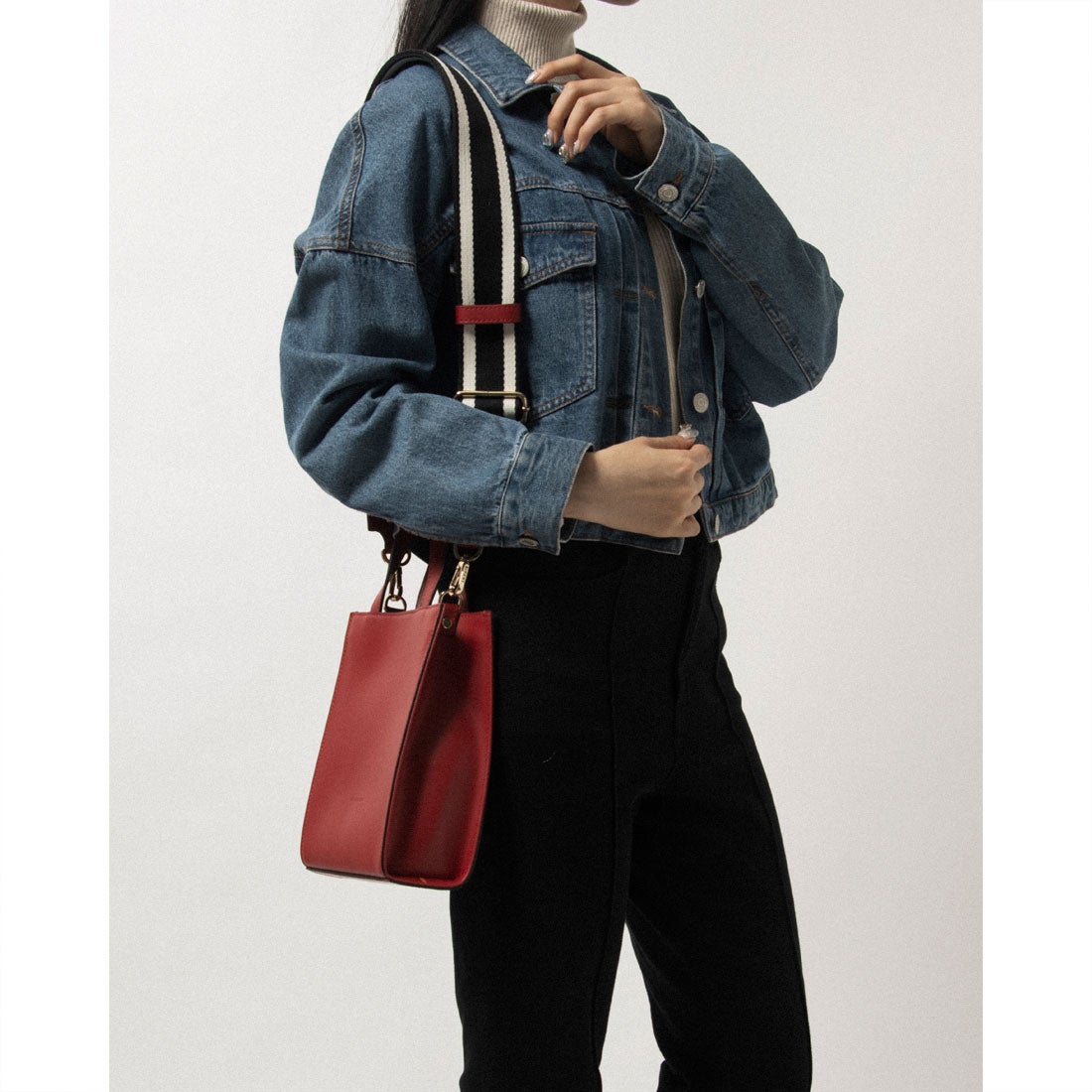 リパーニ RIPANI ラインストラップショルダーバッグ （ブラック