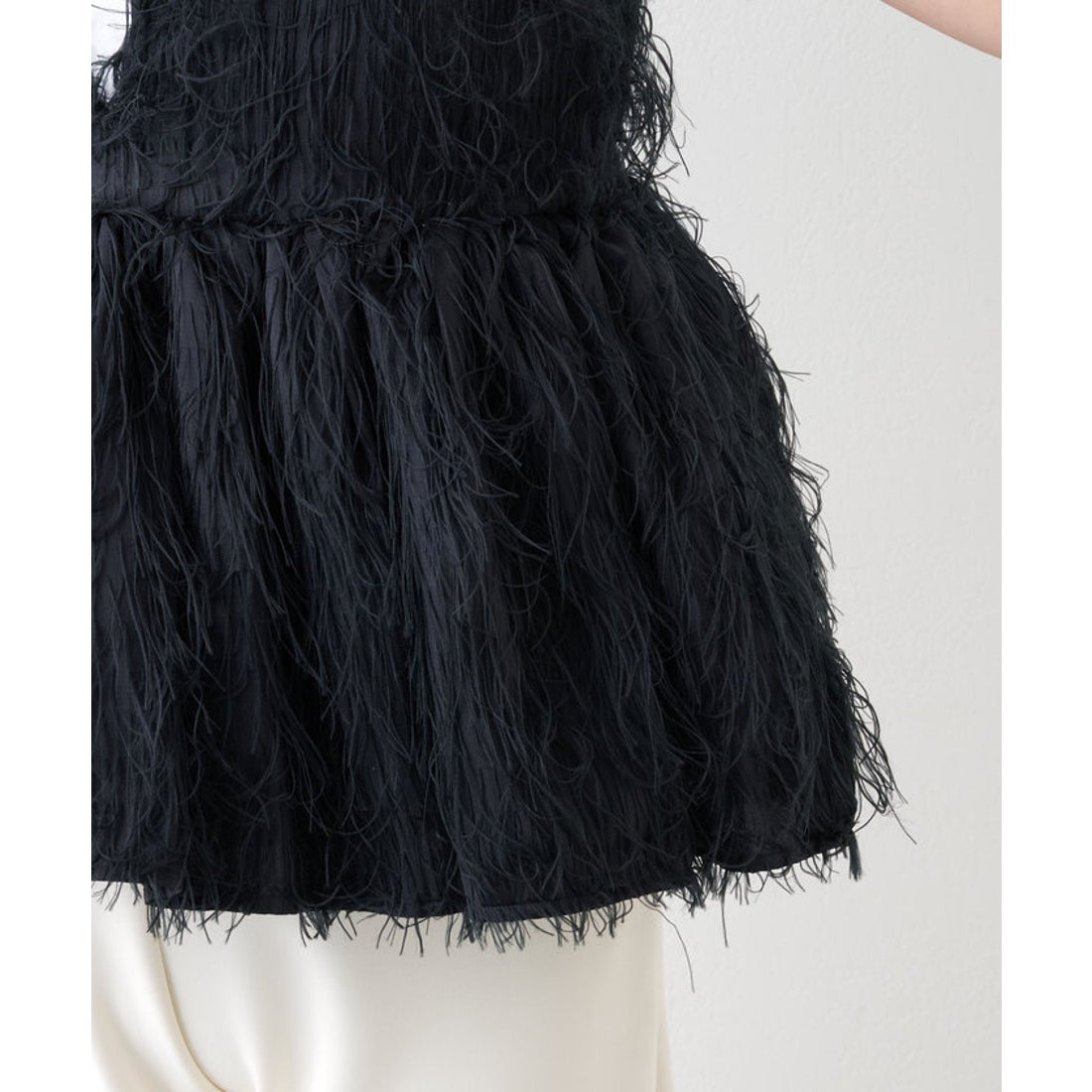 ウィムガゼット Whim Gazette フェザーキャミブラウス （black