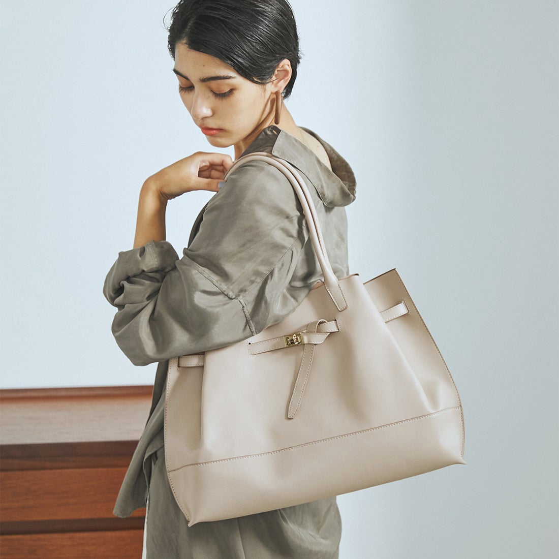 トプカピ TOPKAPI シュリンクレザー ベルトデザインA4トートバッグ