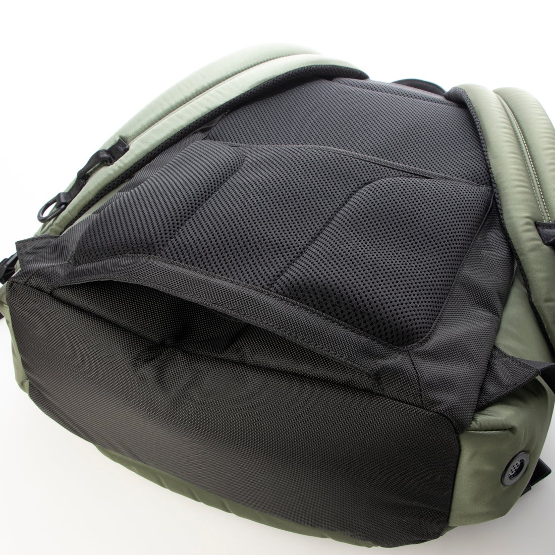 トゥミ TUMI LARK BACKPACK （FOREST） -アウトレット通販 ロコレット