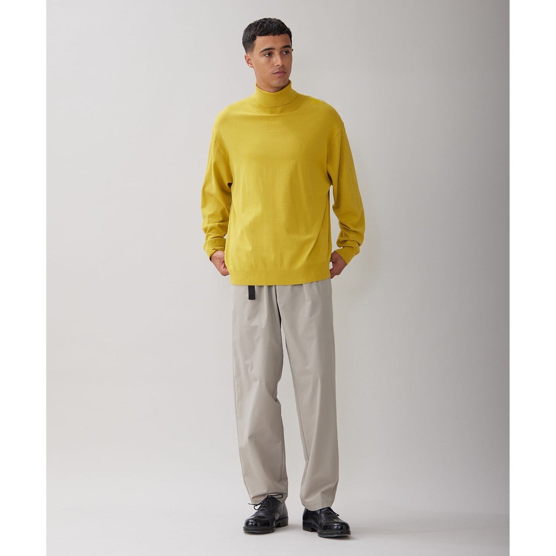 UNFILO スタイリッシュ タートルネック ニット （オリエンタル ブルー