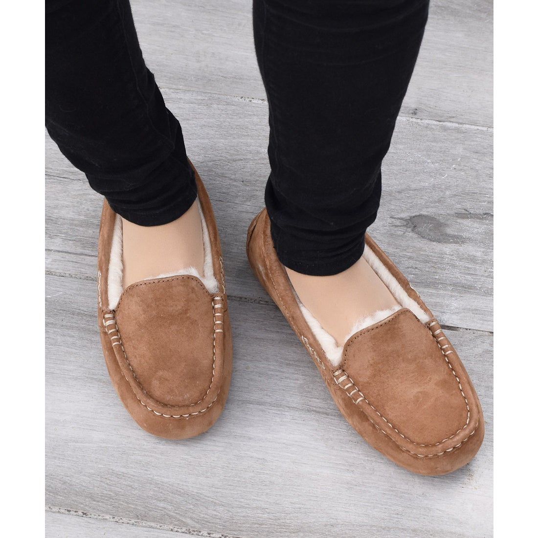 UGGアンスレーボウ モカシン ローファー ピンク ファー スエード 24cm