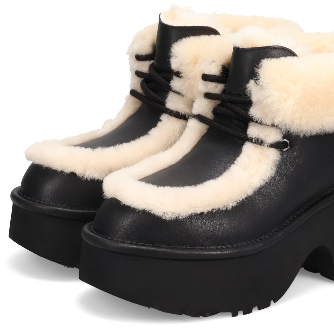 アグ UGG ブーツ ムートンブーツ エスミー レザー レース アップ