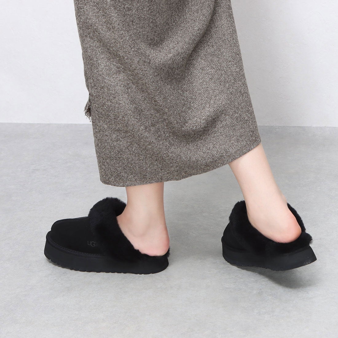 アグ UGG W ディスケット シューズ （ブラック） -ファッション通販