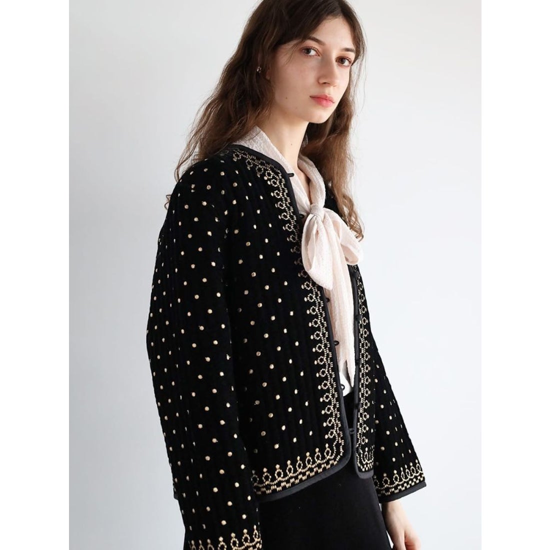 ヴァン Vin ゴールド刺繍ベロアジャケット （ブラック