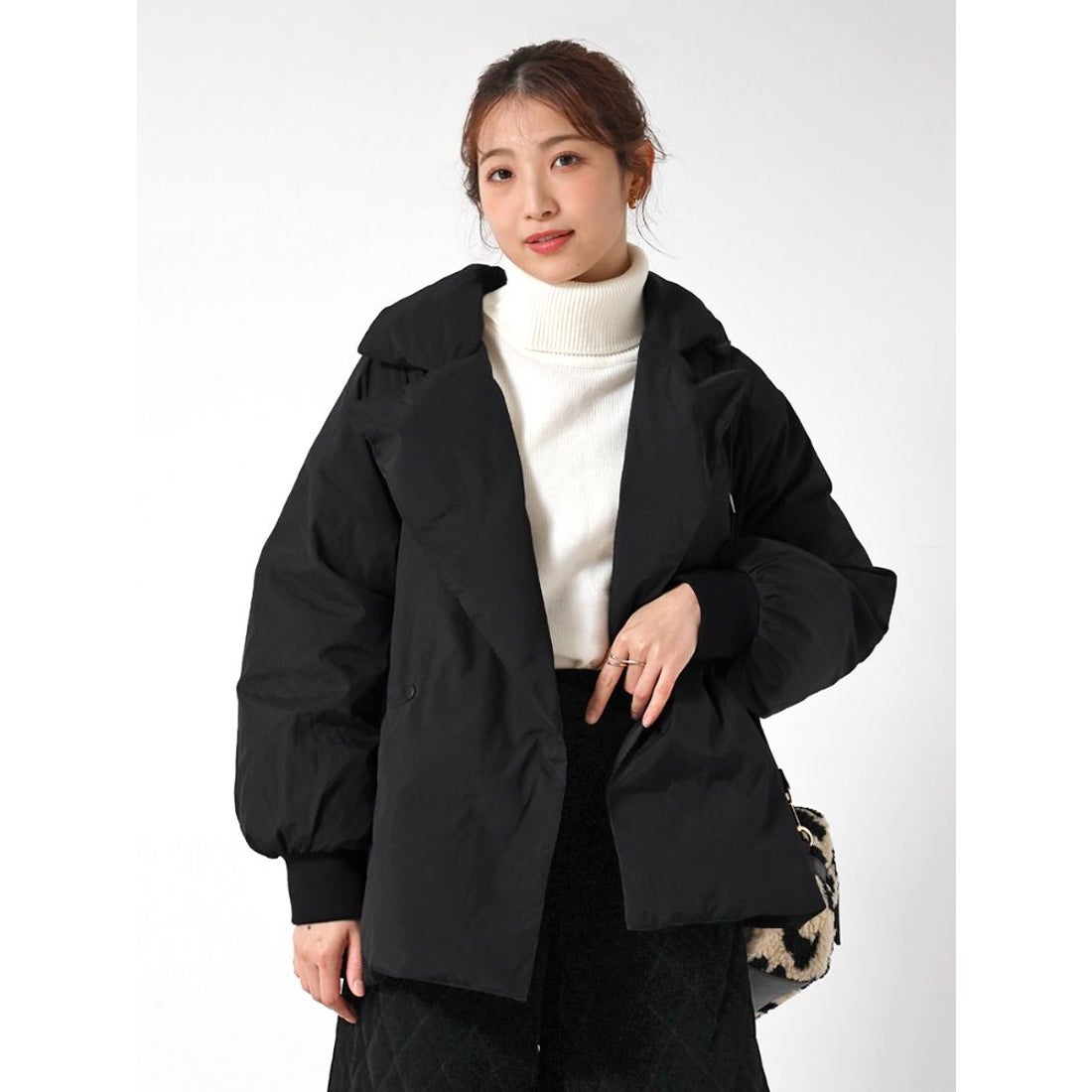 ヴァン Vin ビッグカラーダウンジャケット （ブラック） -靴