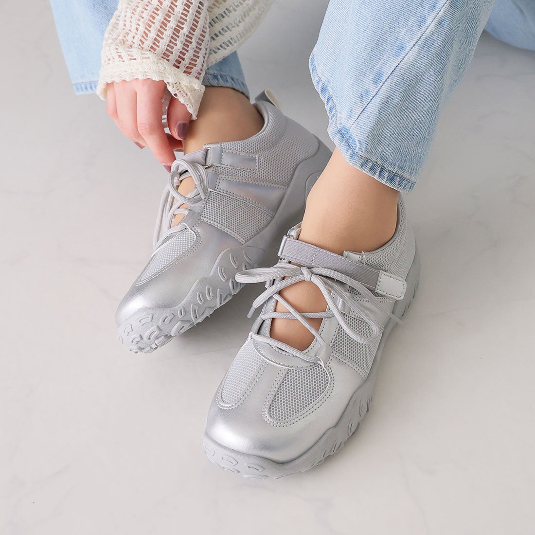 ヴィヴィアン VIVIAN やわらかソールレースアップベルトスニーカー