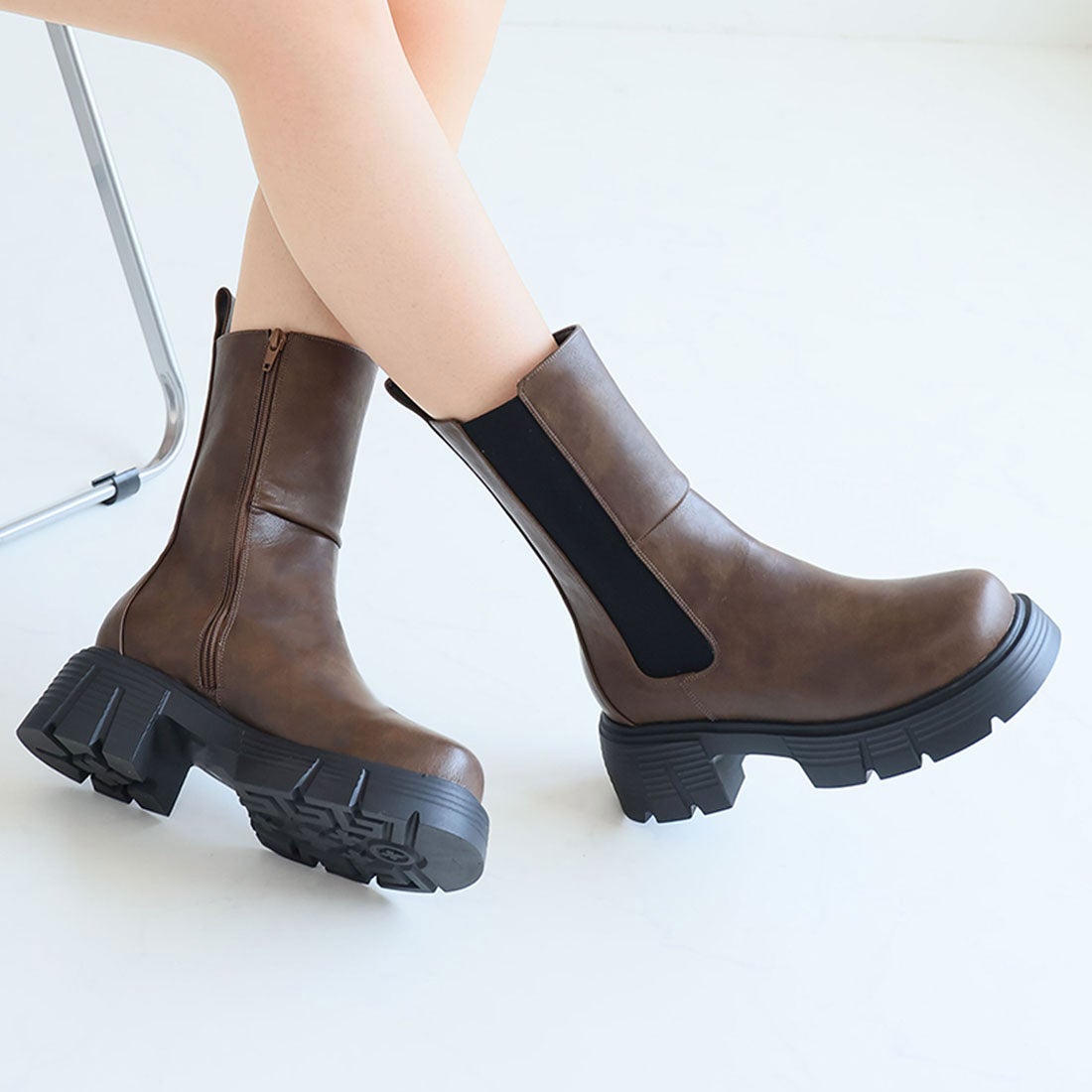 ヴィヴィアン VIVIAN 厚底トラックソールサイドゴアミドルブーツ