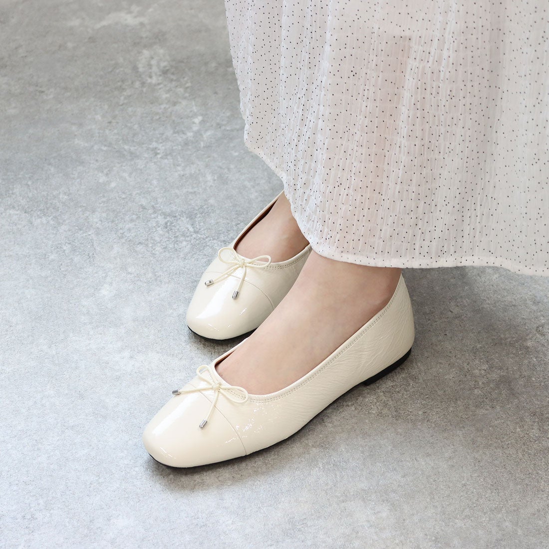 ヴァガボンド VAGABOND リボンバレエシューズ （ベージュ