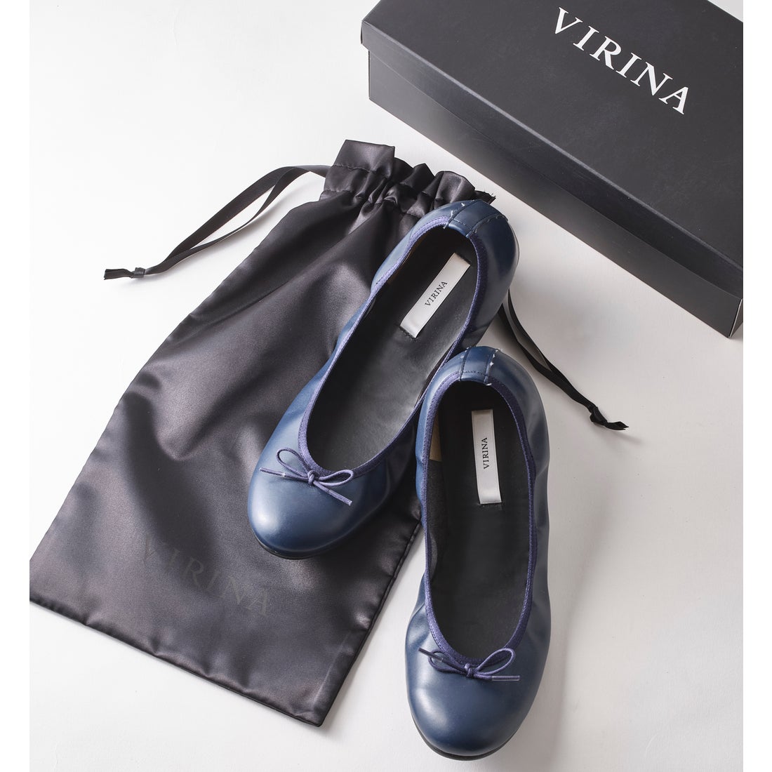 VIRINA ヴィリーナ【 雨の日OK・巾着付き・旅行・持ち歩き