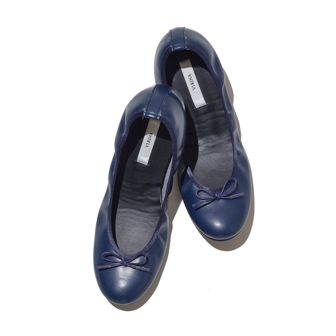 VIRINA ヴィリーナ【 雨の日OK・巾着付き・旅行・持ち歩き