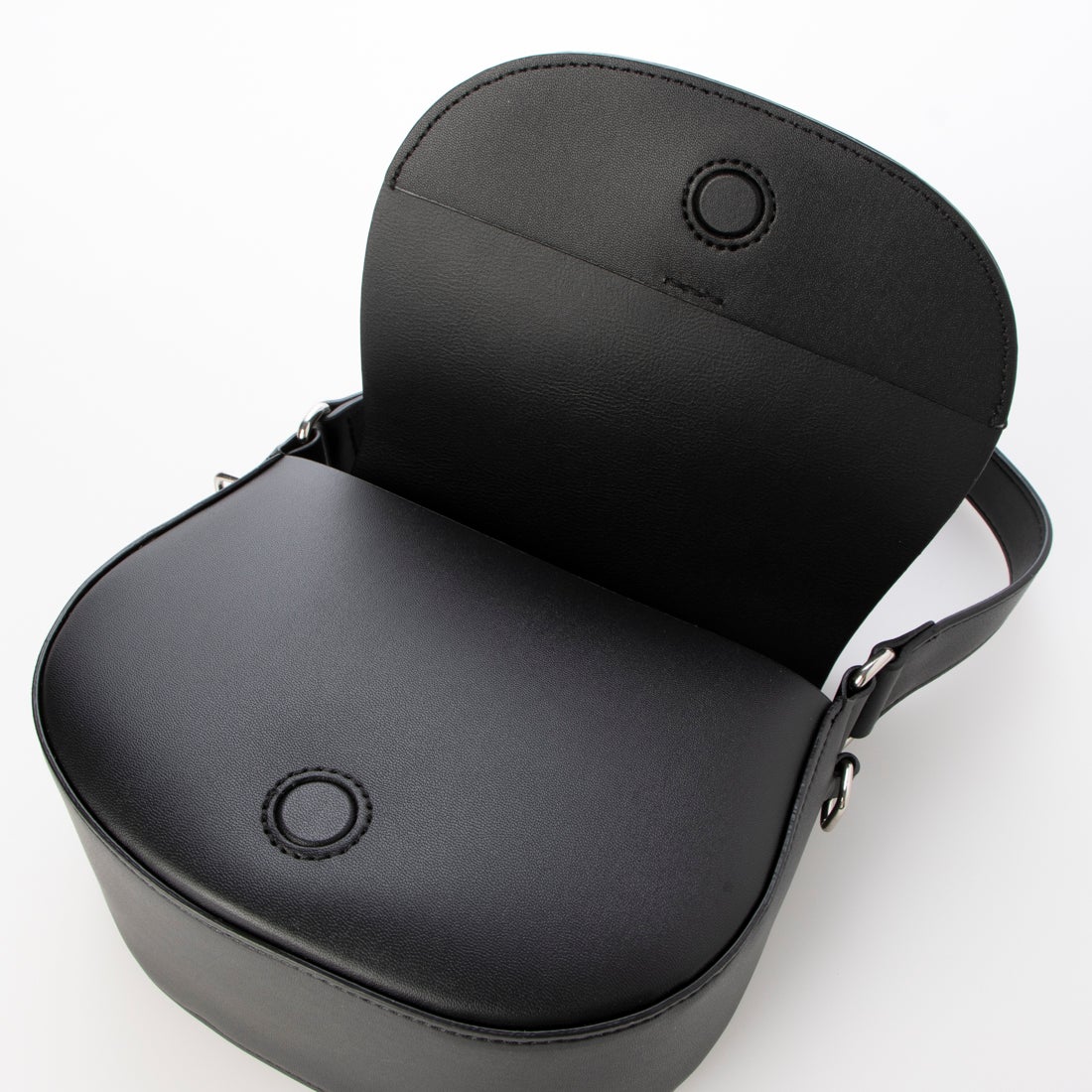 ヤーキ YAHKI ヴィーガンレザー2WAYハーフムーンハンドバッグ （BLACK