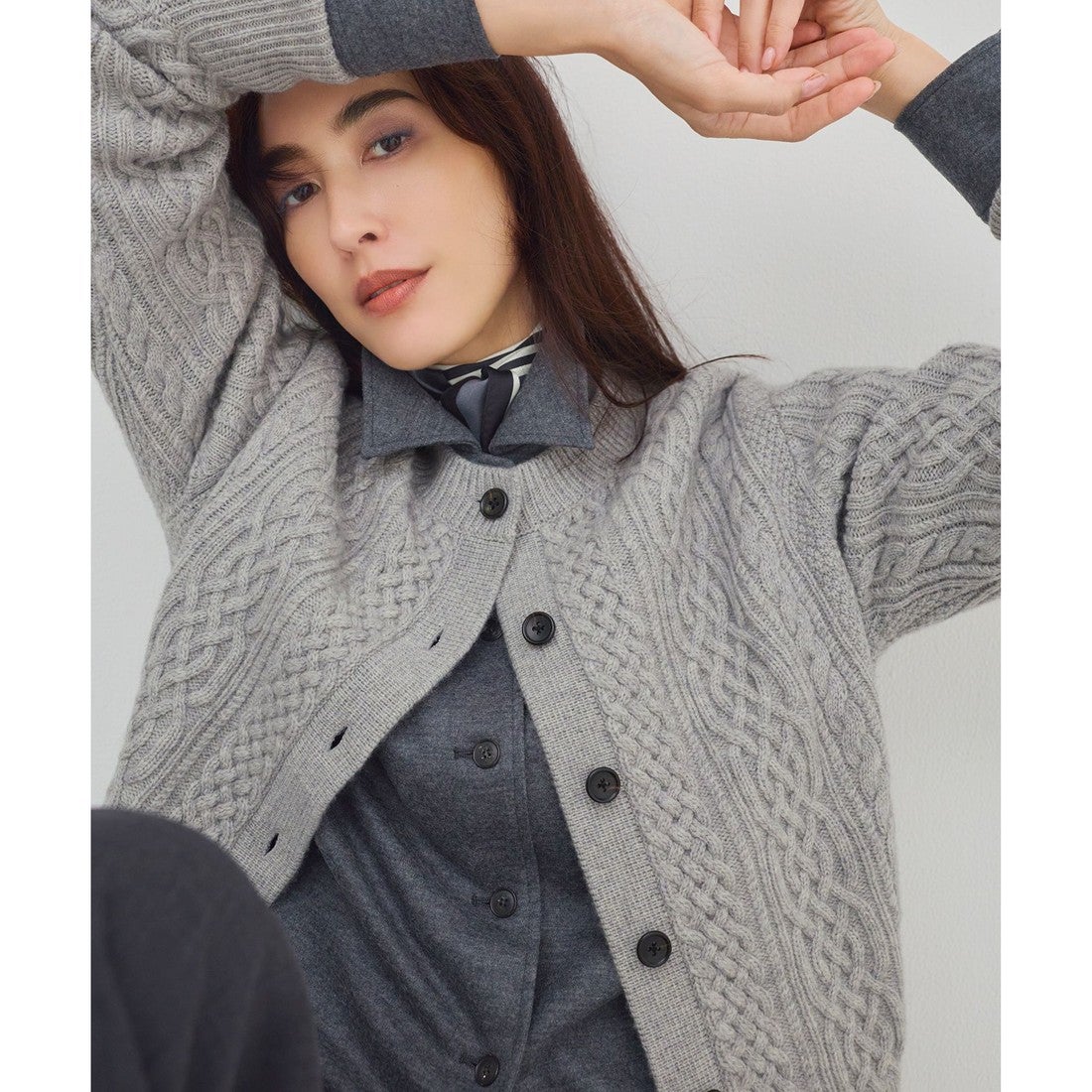 23区 【洗える】カシミヤブレンド ケーブルニットカーディガン