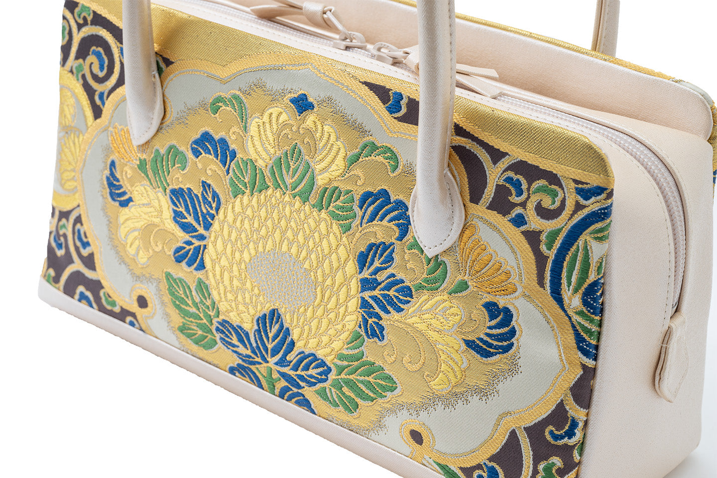 Online限定【引箔を使った帯地の利休バッグ】百花唐草柄淡色/二重織