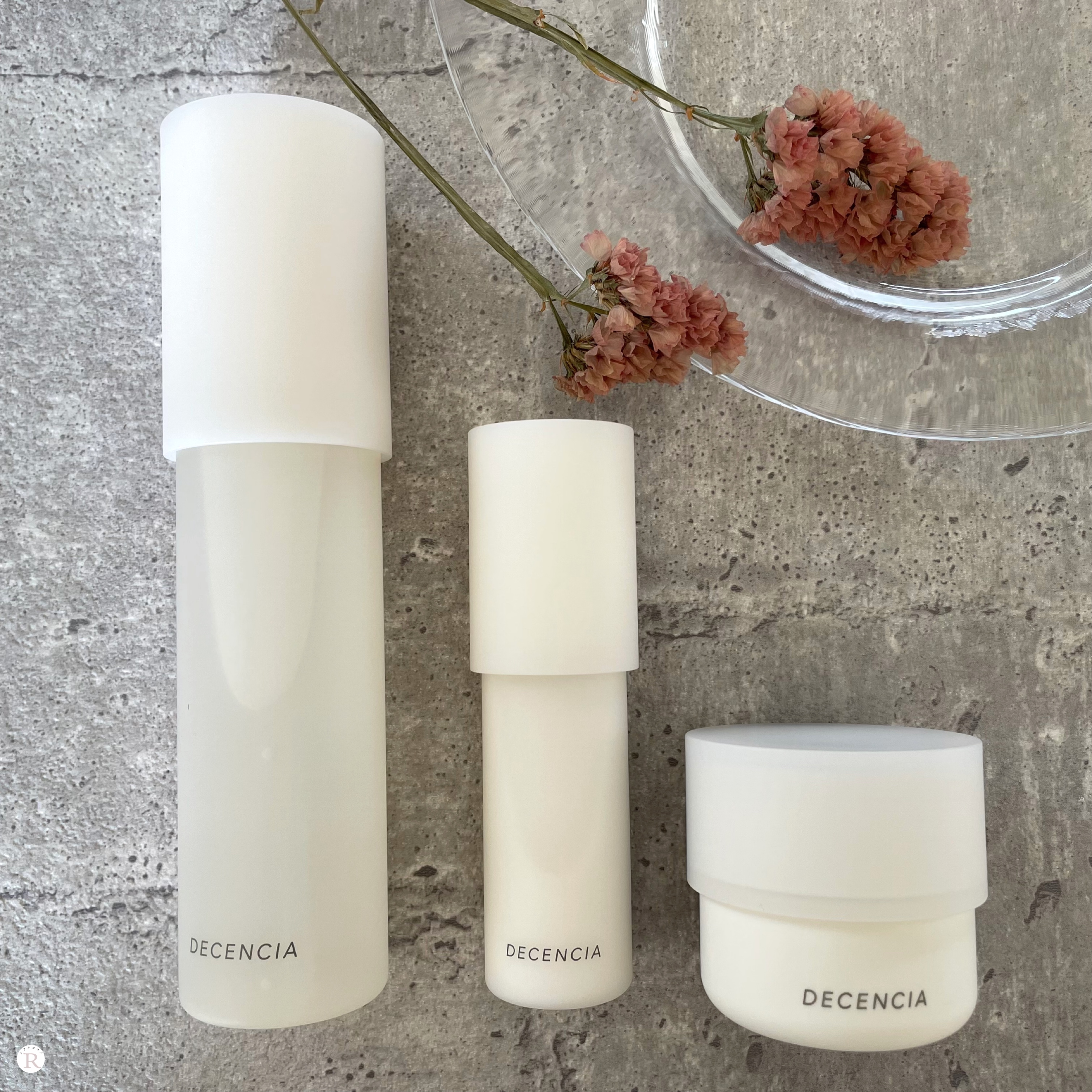 ディセンシアを口コミより詳しくレビュー【2025年最新】敏感肌向け化粧